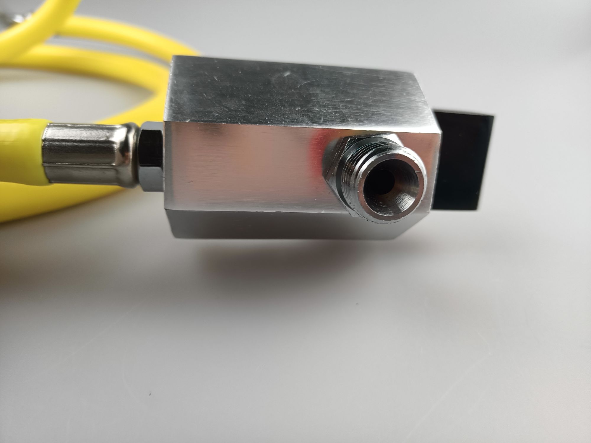 Connecteur T8 mâle et femelle
